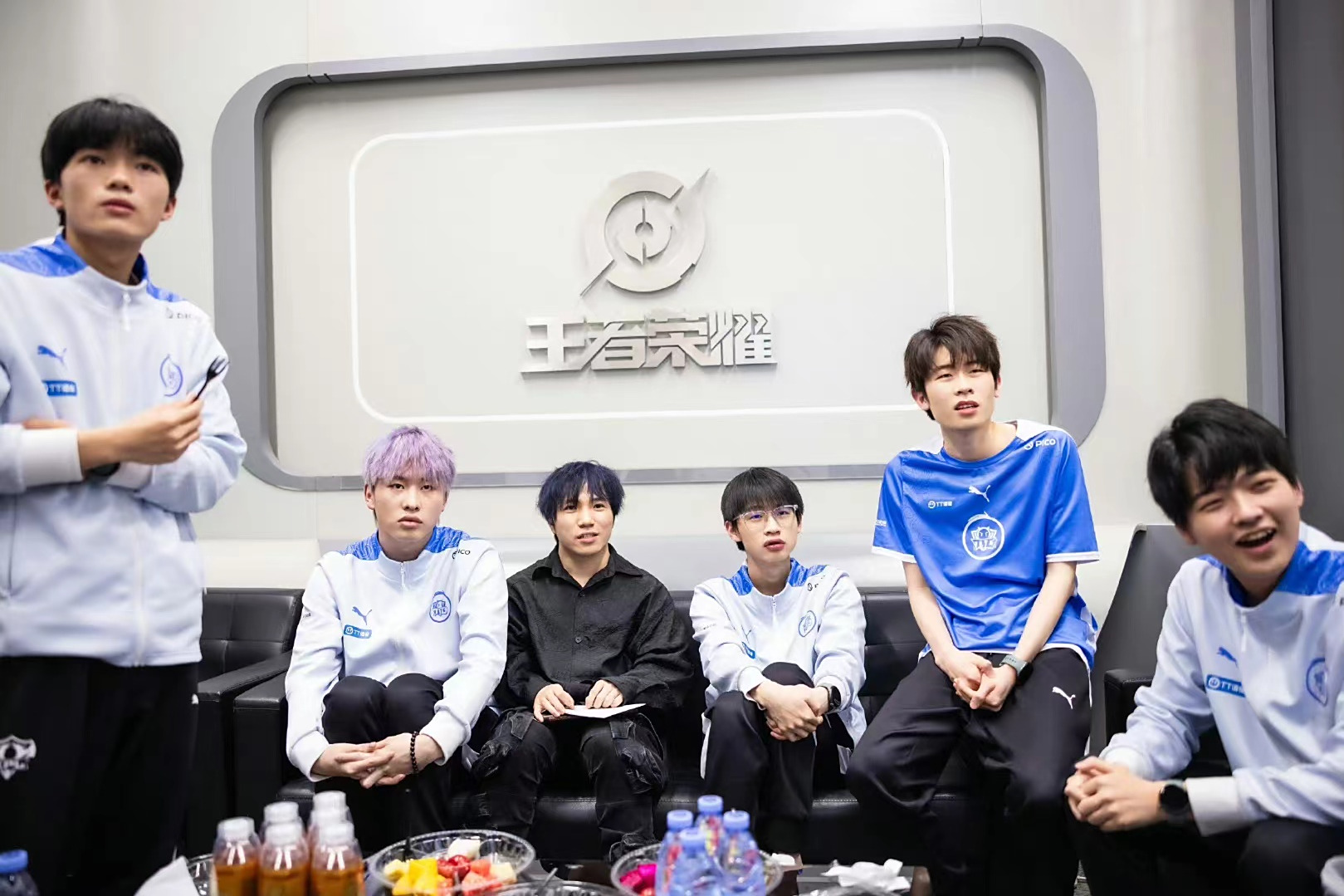 28circle-关于Rookie与80激战G2分钟，爆冷胜负难料！，Ming焦点对战观众掌声雷动的信息